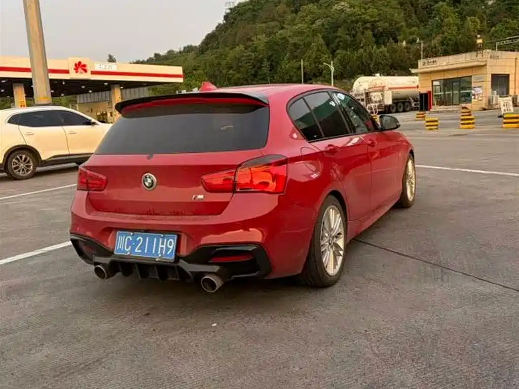 BMW 1 Series (Import) 2018 120i M Sport Package фото 3