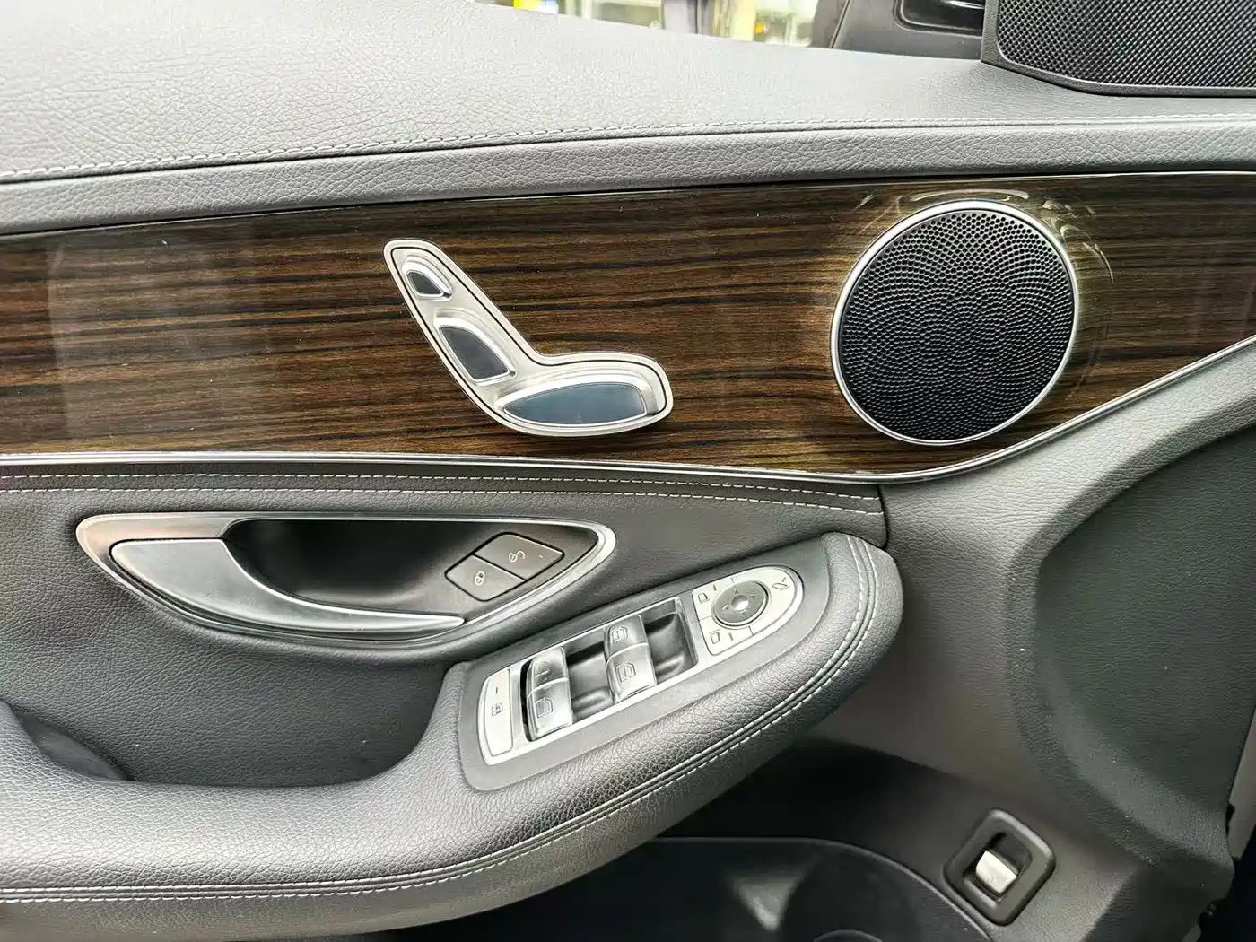 Mercedes-Benz E-Class 2018 E 200 L Sport фото 14