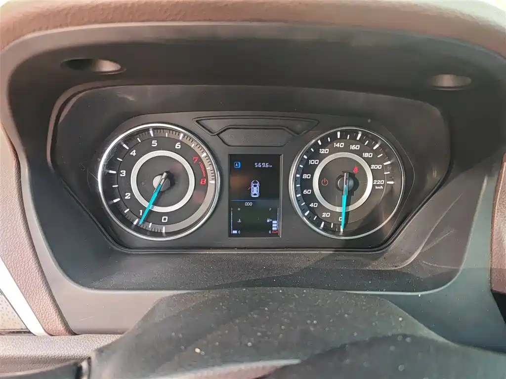Soueast A5 Wing Dance 2019 2019 1.5L Manual Premium Edition China V