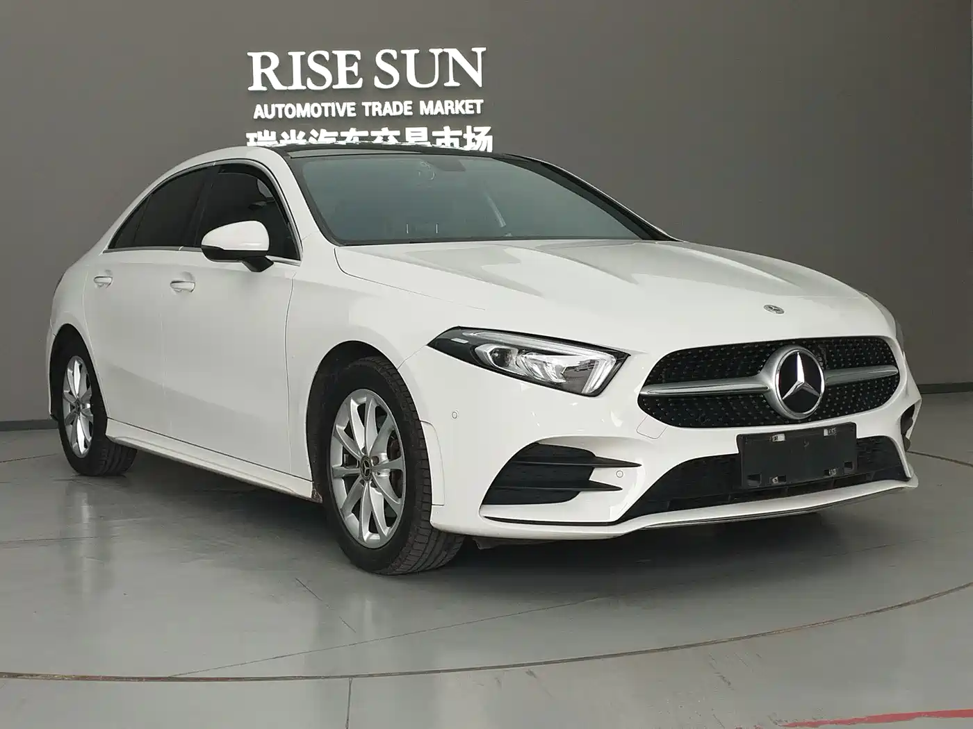 Mercedes-Benz A-Class 2021 A 200 L Sport Sedan Fashion Edition фото 3