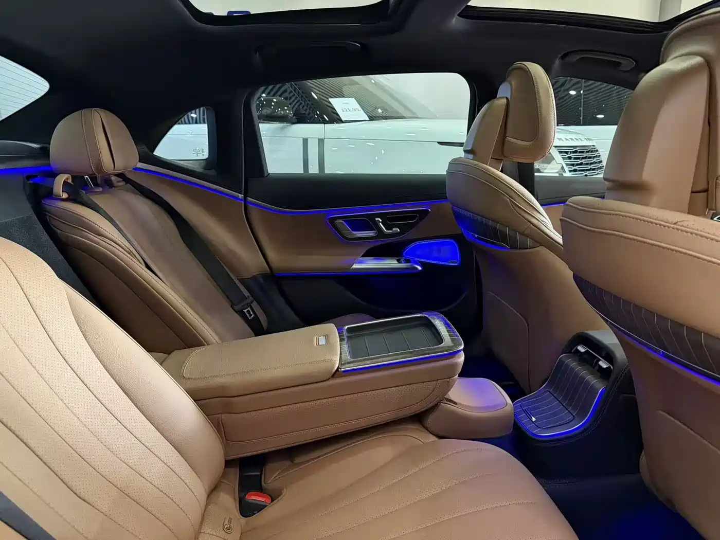 Mercedes-Benz E-Class 2025 E 300 L Luxury фото 7