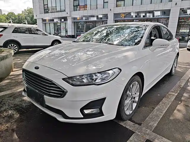 Ford Mondeo EcoBoost 180, Стиль