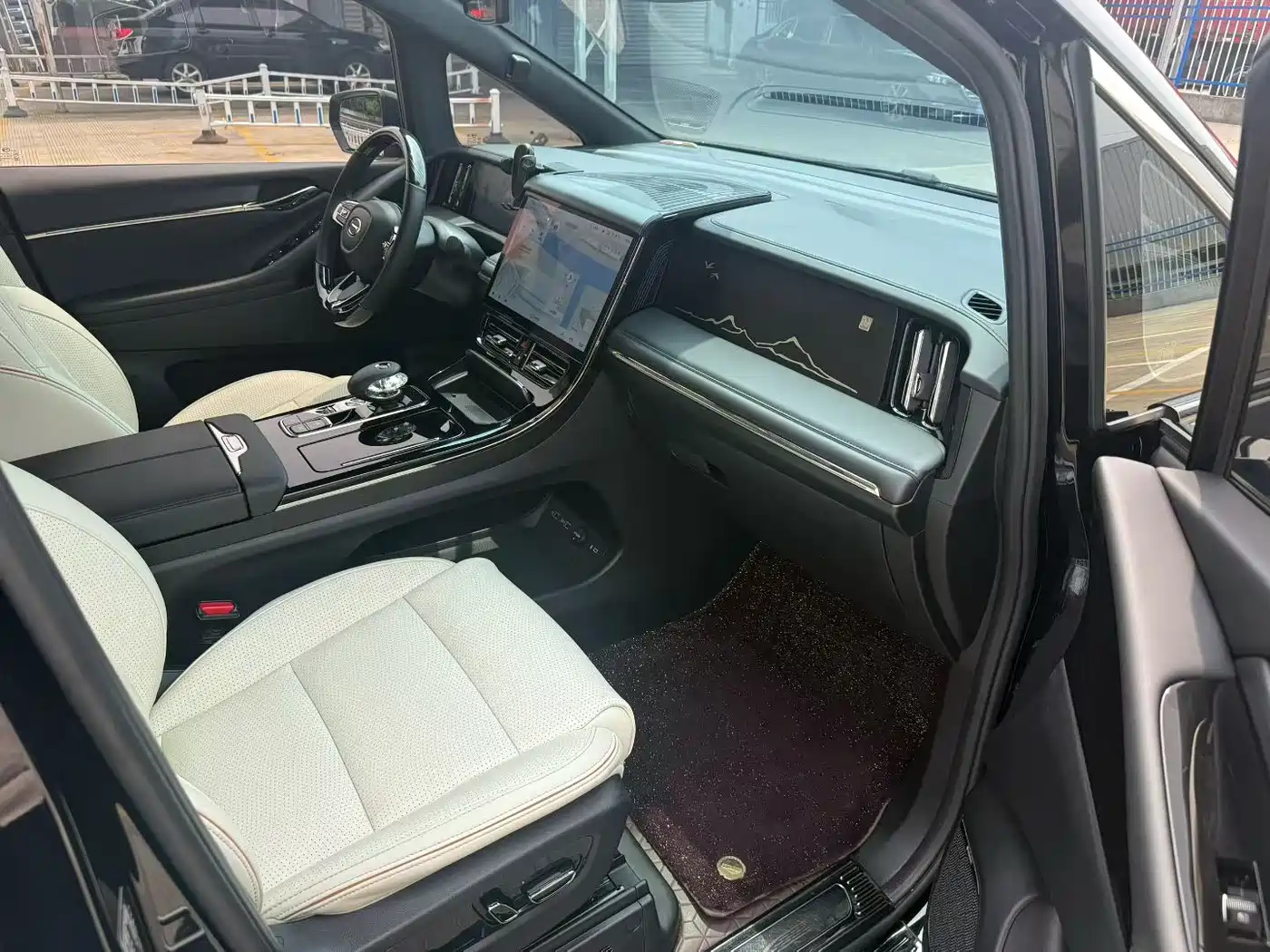 GAC Trumpchi Trumpchi M8 2023 Master Series Dual Hybrid Flagship Edition фото 5