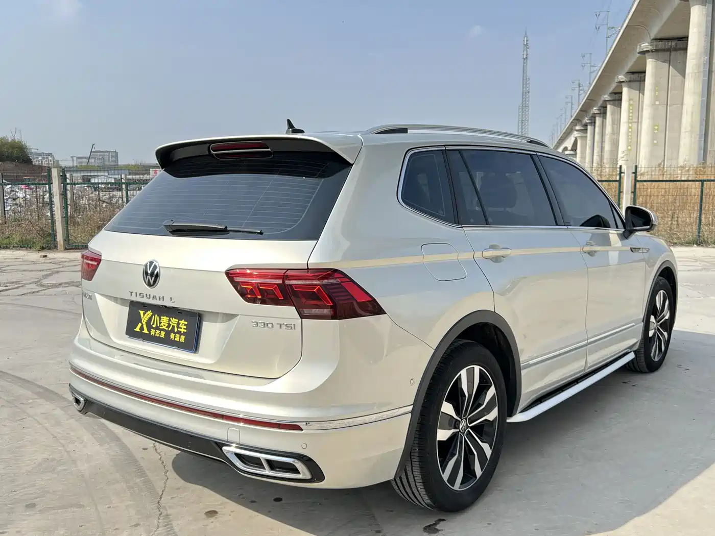 Volkswagen Tiguan L 2022 330TSI Auto 2WD R-Line Premium Edition фото 4