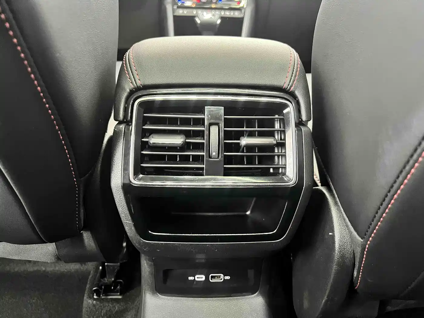 Škoda Karoq 2022 Facelift TSI280 Luxury Edition фото 14