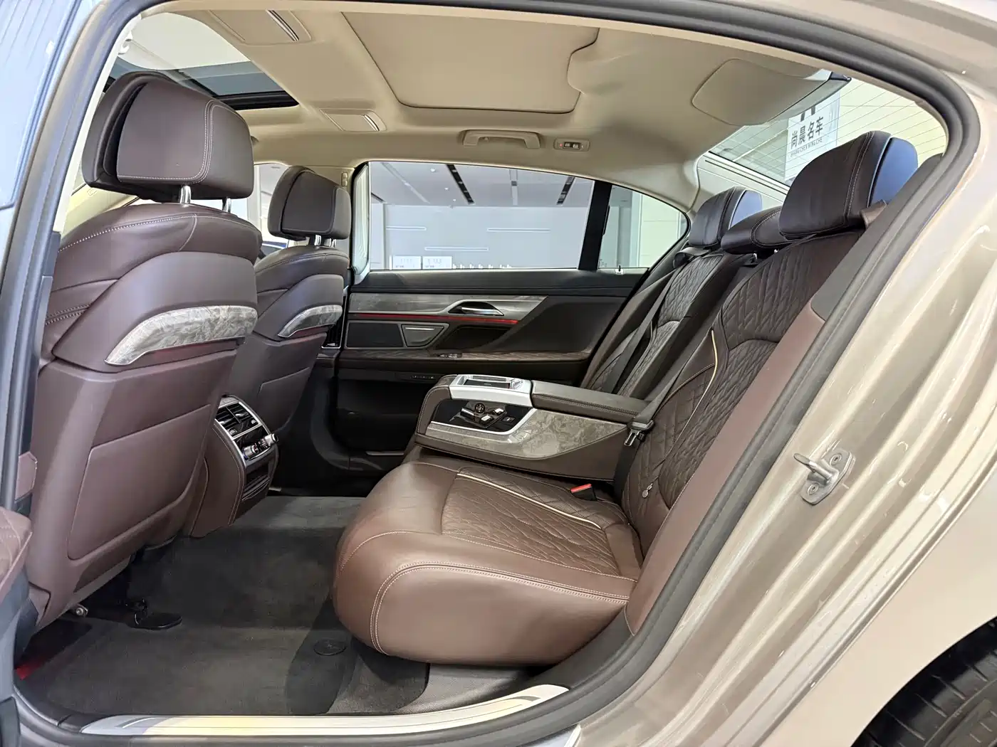 BMW 7 Series 2019 Facelift 740Li Leading Luxury Package фото 12