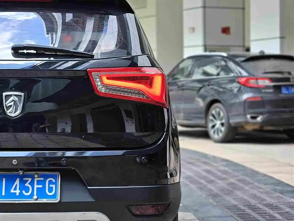 Baojun 560 2015 2015 1.8L Manual Comfort