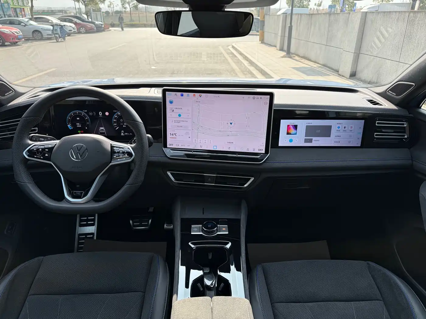 Volkswagen Tiguan L 2024 PRO 380TSI 4WD R-Line Premium Edition фото 10