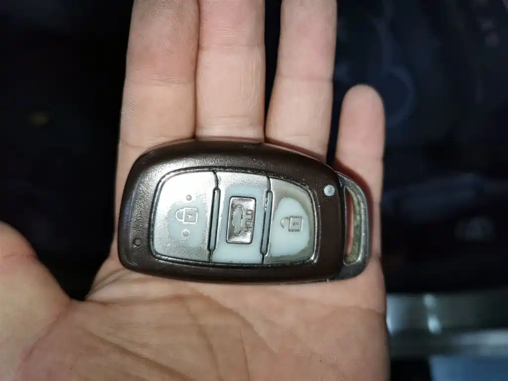Hyundai Elantra 2016 Model 1.6L Automatic Smart Elite фото 9
