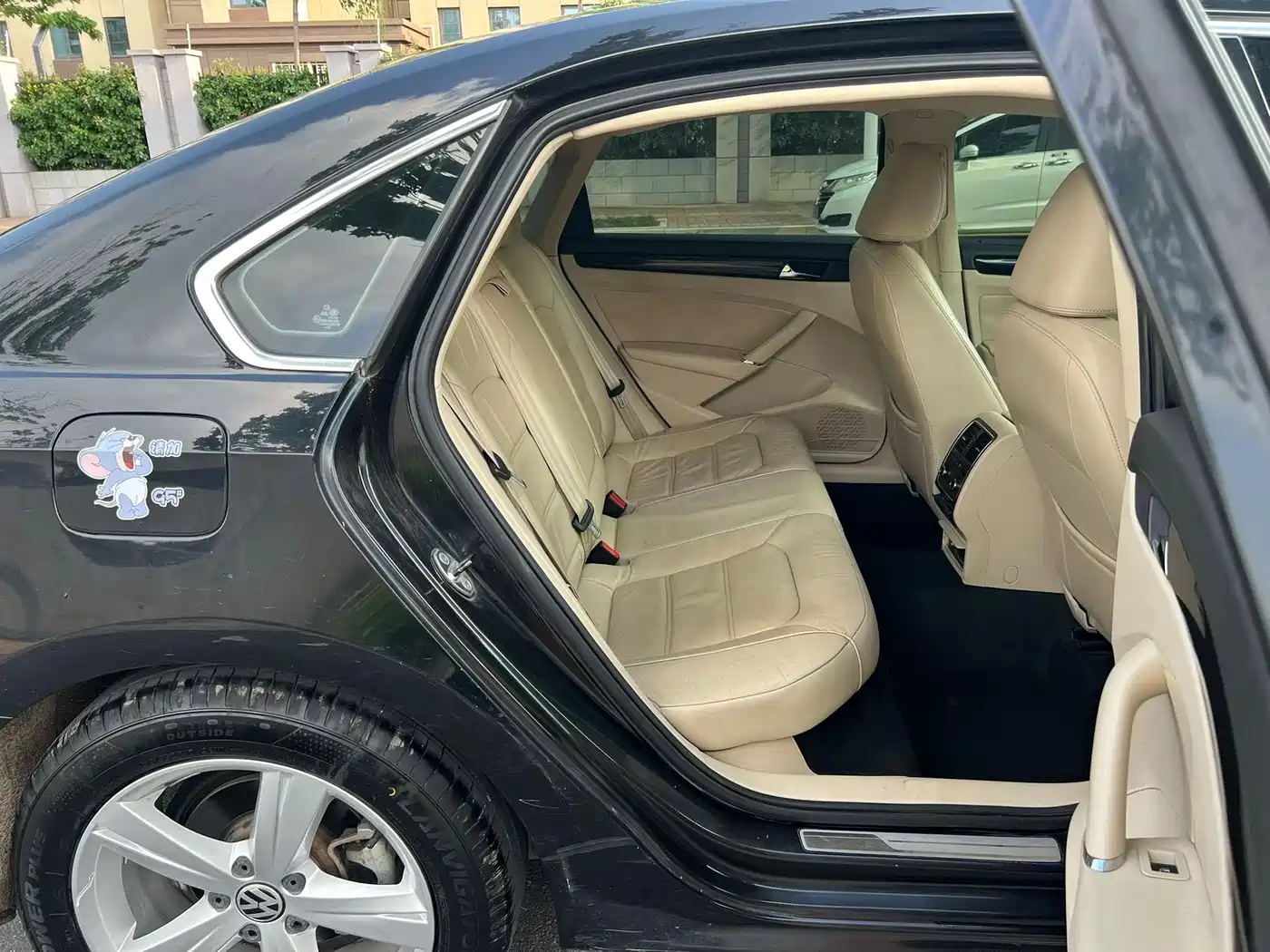 Volkswagen Passat 2011 1.8TSI DSG Honor Edition фото 17