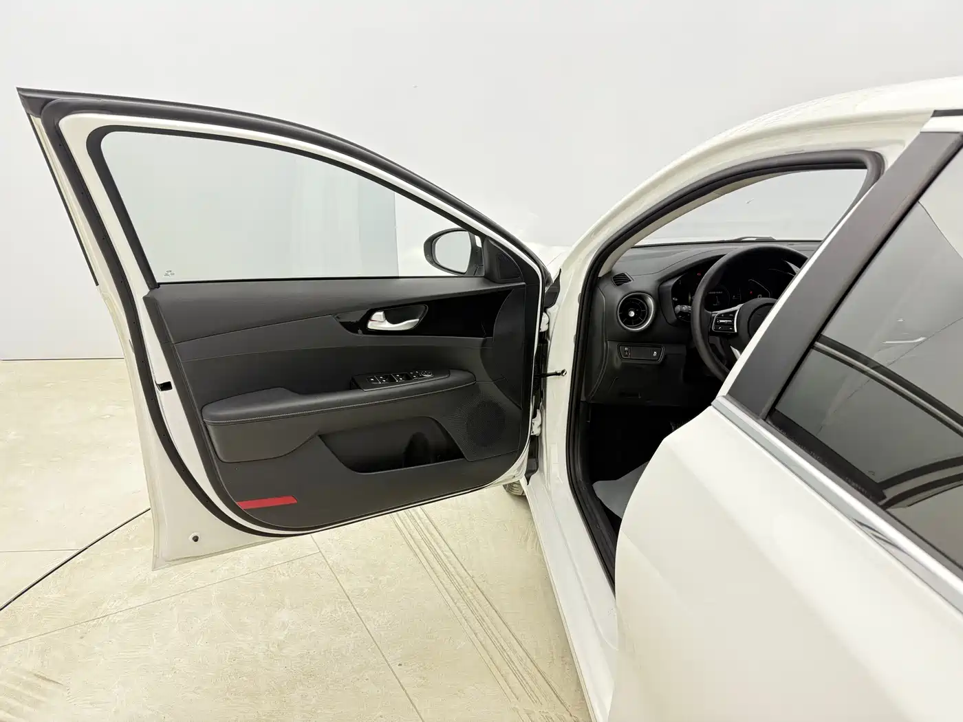 Kia K3 2021 1.5L CVT Fashion Edition фото 8
