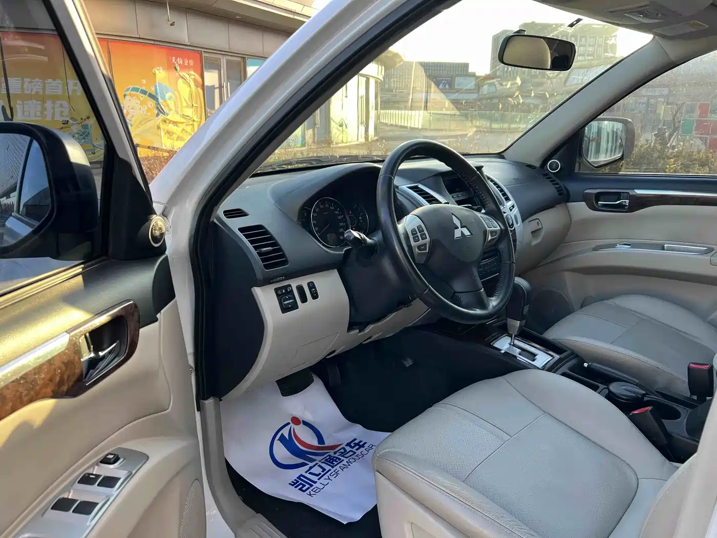 Mitsubishi Pajero Sport 2013 3.0L Automatic 2WD Luxury фото 8