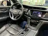 Фото 12 - Cadillac XT6