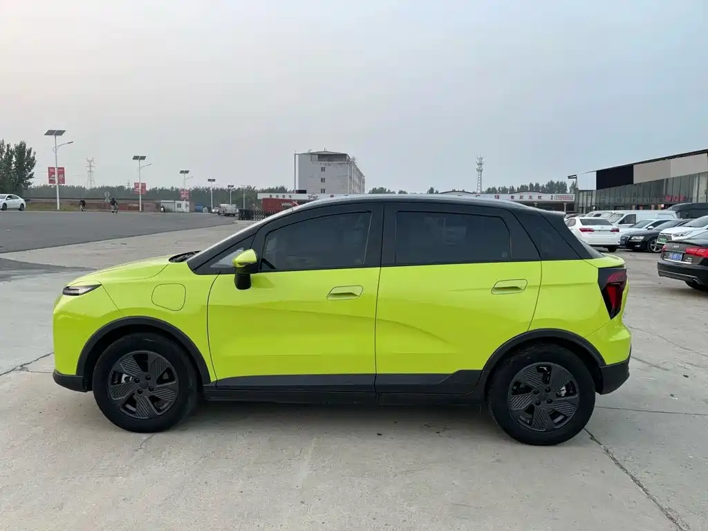 Photo 2 - Geely Geometry E Firefly