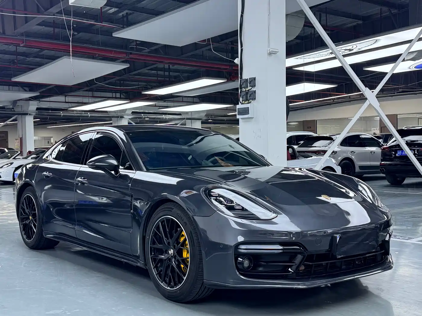 Porsche Panamera 2017 Panamera 3.0T фото 3