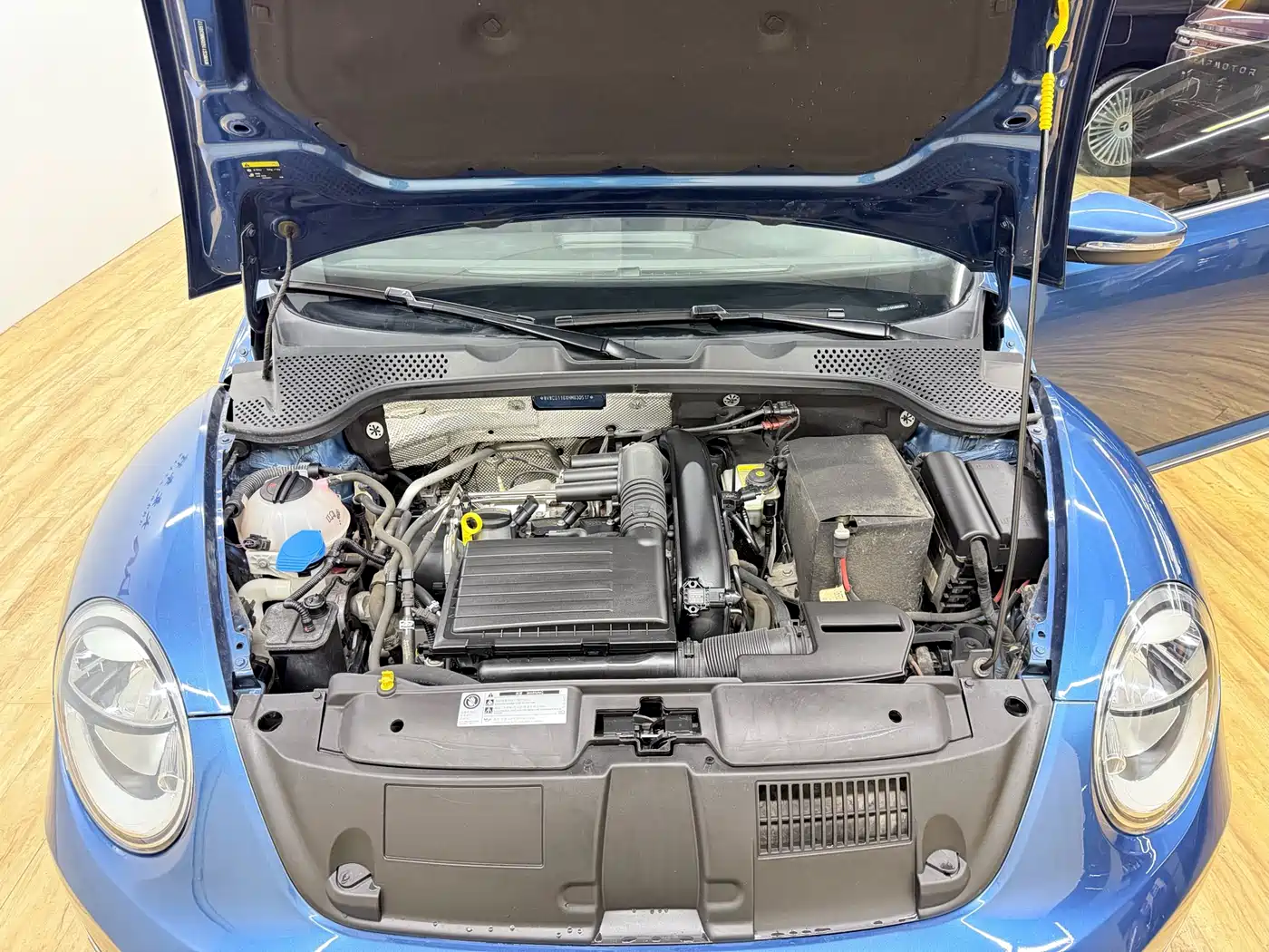 Volkswagen Beetle 2017 180TSI Enjoy фото 10
