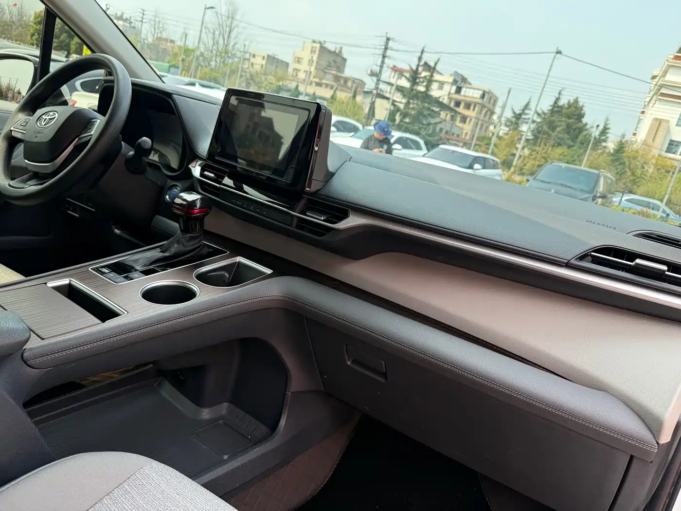 Toyota Sienna 2021 2.5L Hybrid Comfort Edition фото 22