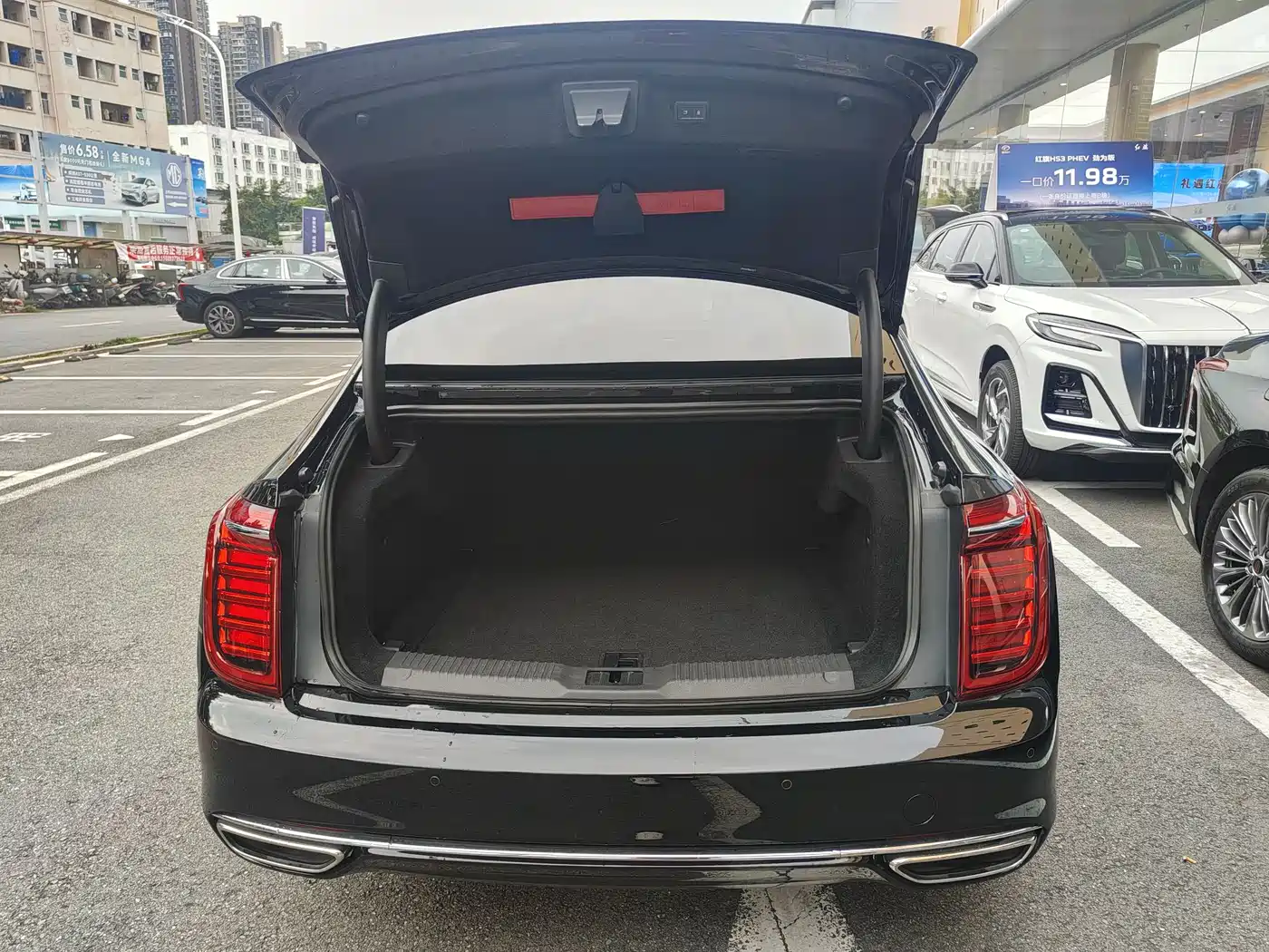 Hongqi H9 2020 2.0T Smart Connection Qi Chang Edition фото 9