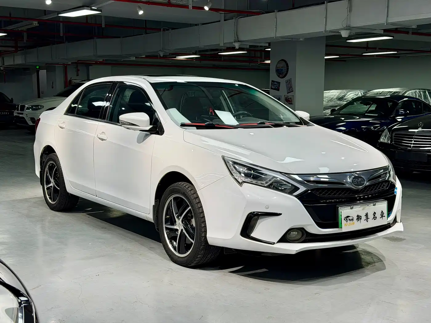 BYD Qin New Energy 2015 1.5T Double Champion Flagship Plus фото 2