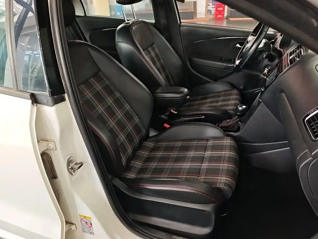 Фото 25 - Volkswagen Polo