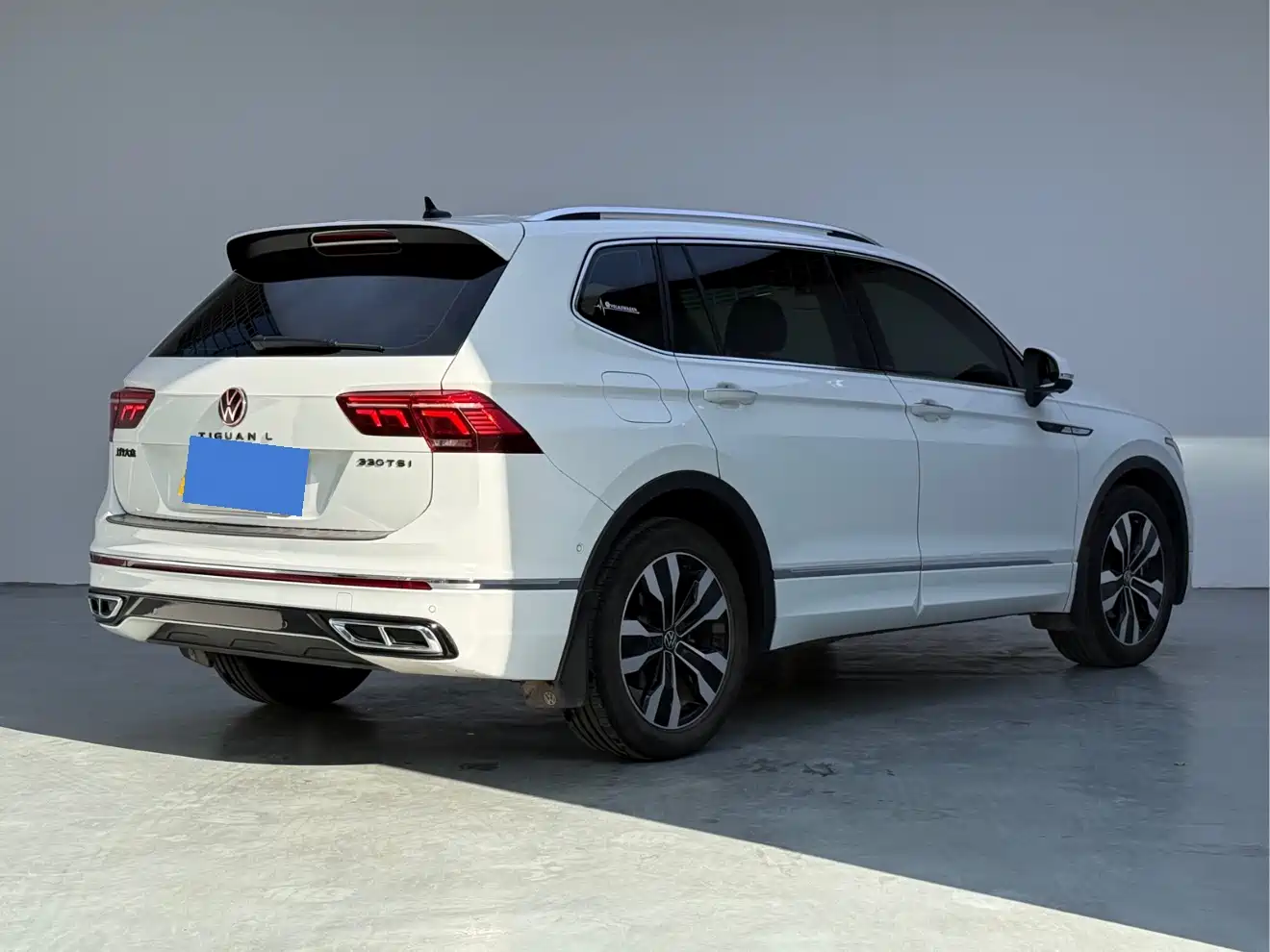 Volkswagen Tiguan L 2024 Outstanding 330TSI Auto 2WD R-Line Dragon Glory Edition фото 8