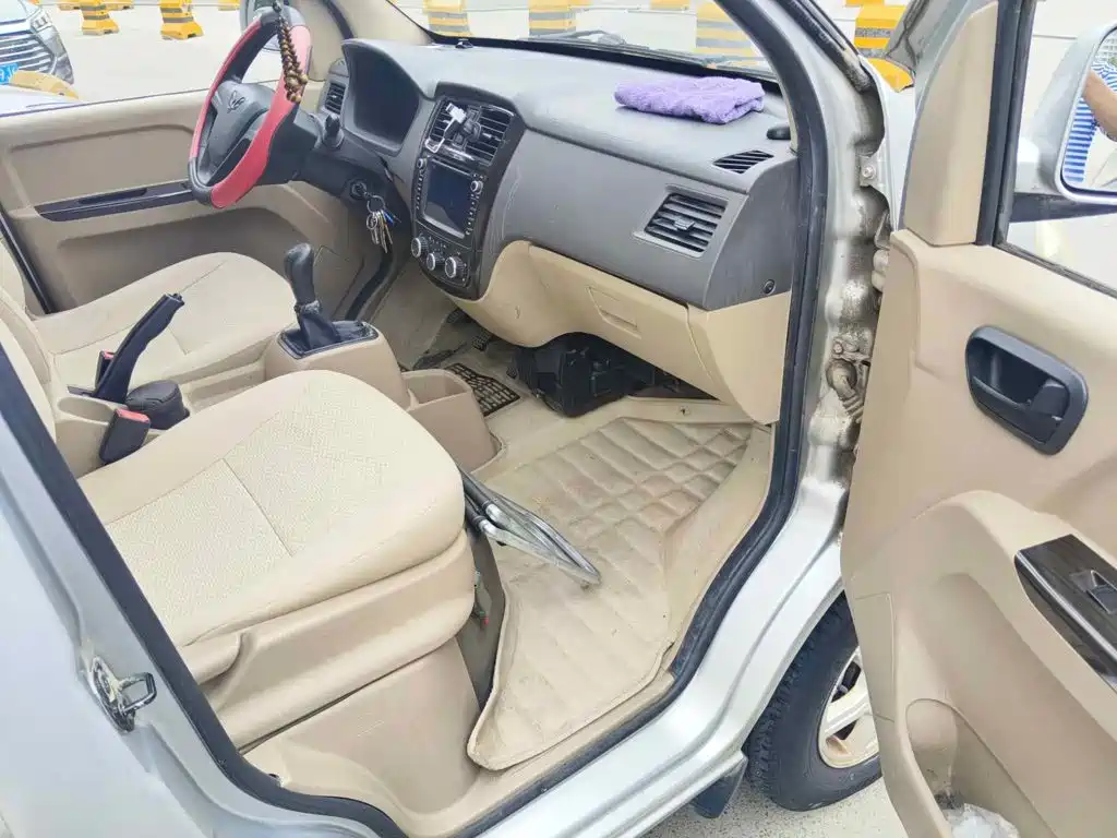 Wuling Motors Wuling Rongguang 2016 2014 1.5L S Standard Model