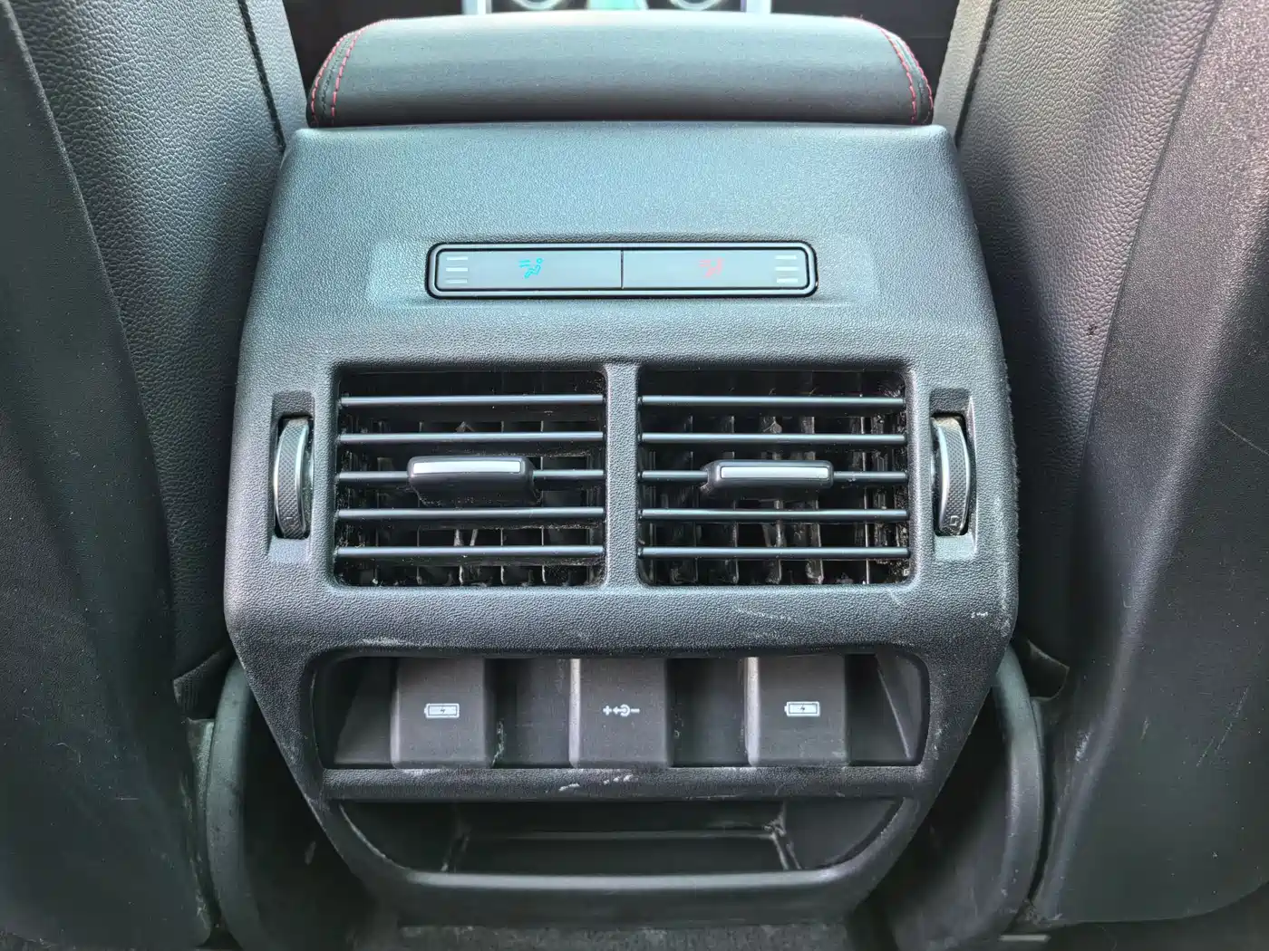 Land Rover Discovery Sport 2022 249PS Metropolis Edition 5-Seater фото 20