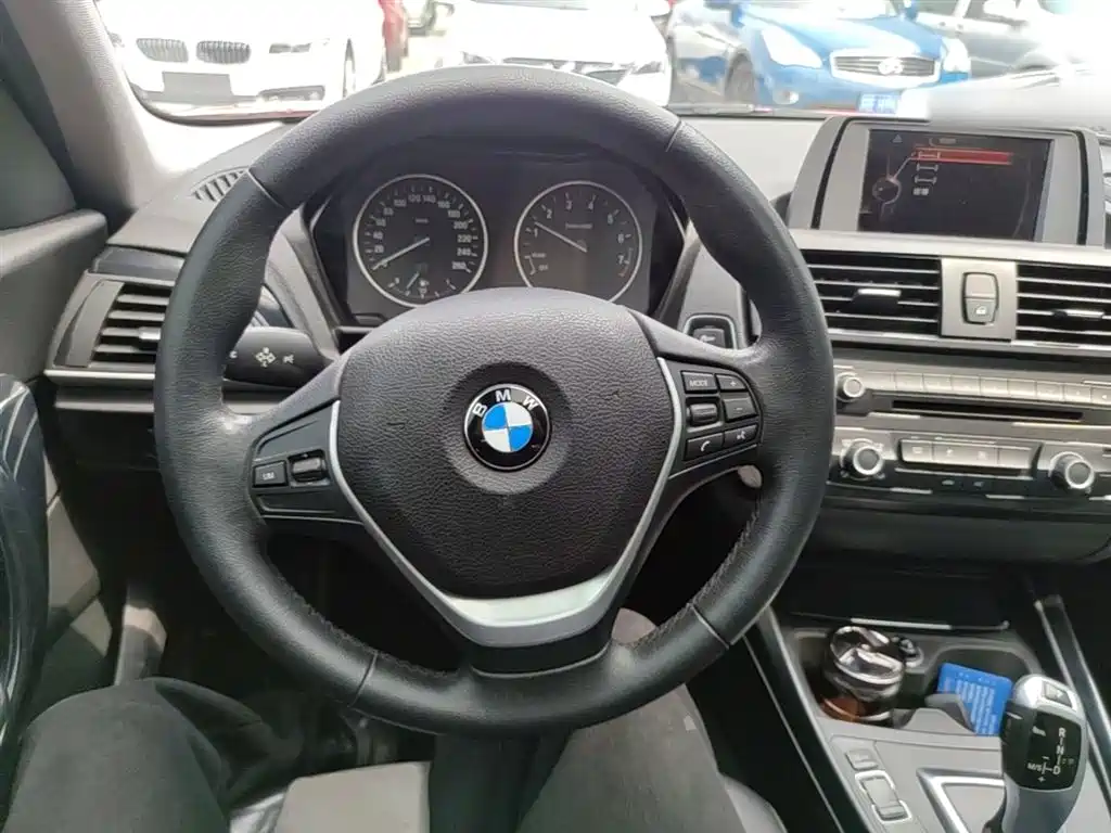 BMW 1 Series (Import) 2013 Facelift 116i Urban Model фото 11