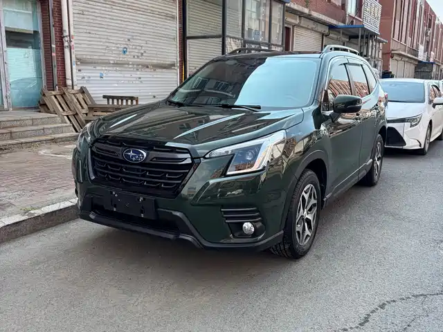 Subaru Forester 2.0i AWD, Люкс