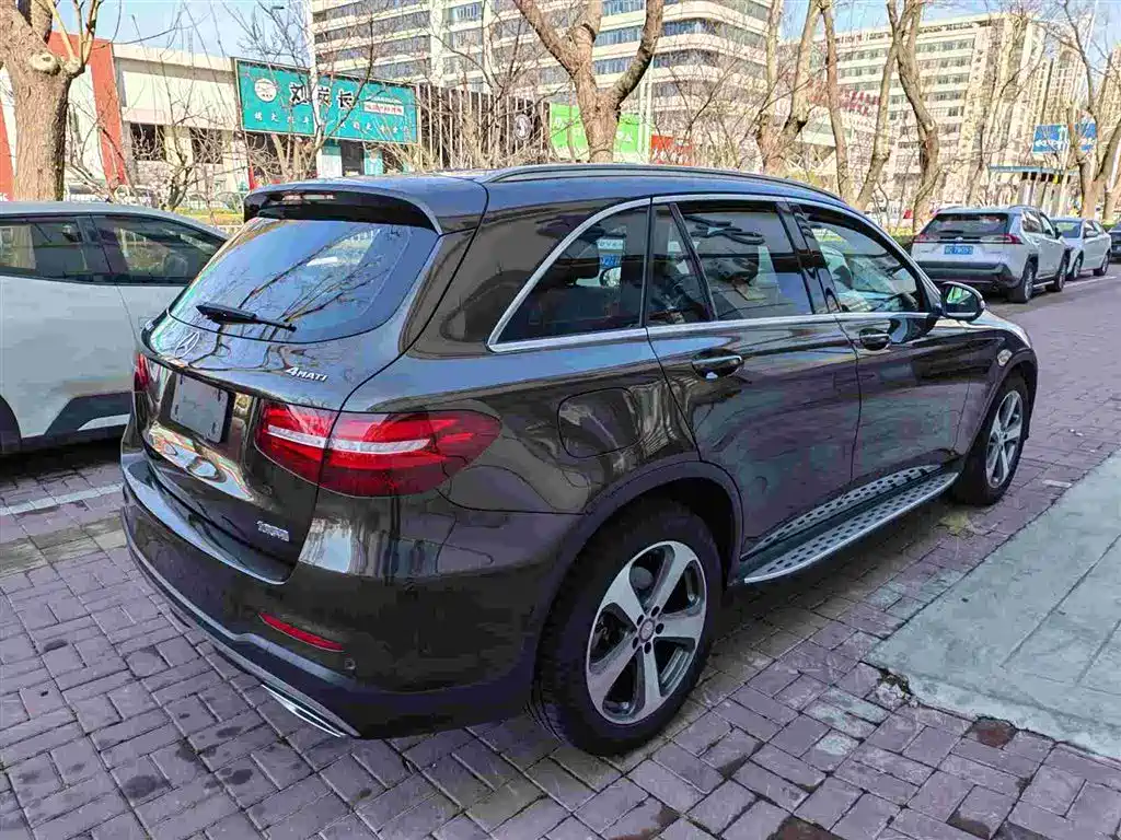 Mercedes-Benz GLC 2017 GLC 260 4MATIC Luxury фото 4