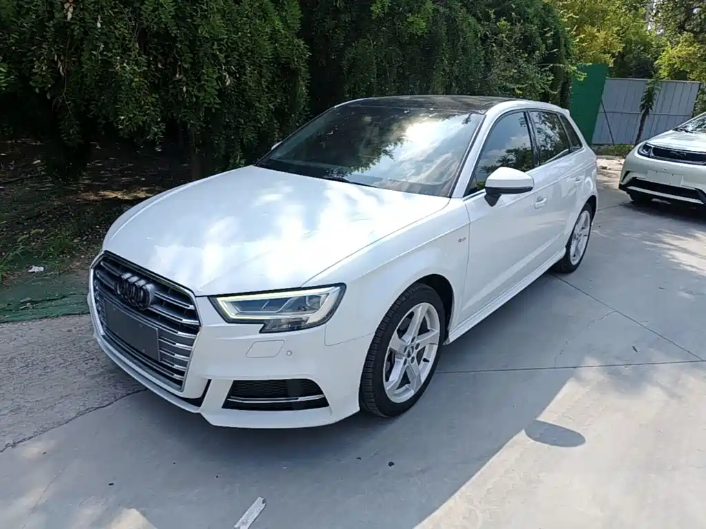 Фото 2 - Audi A3