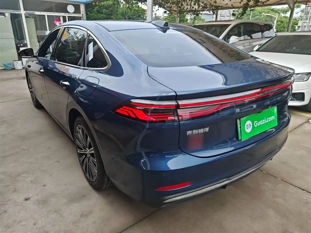 Geely Galaxy Galaxy A7 2025 EM-i фото 5