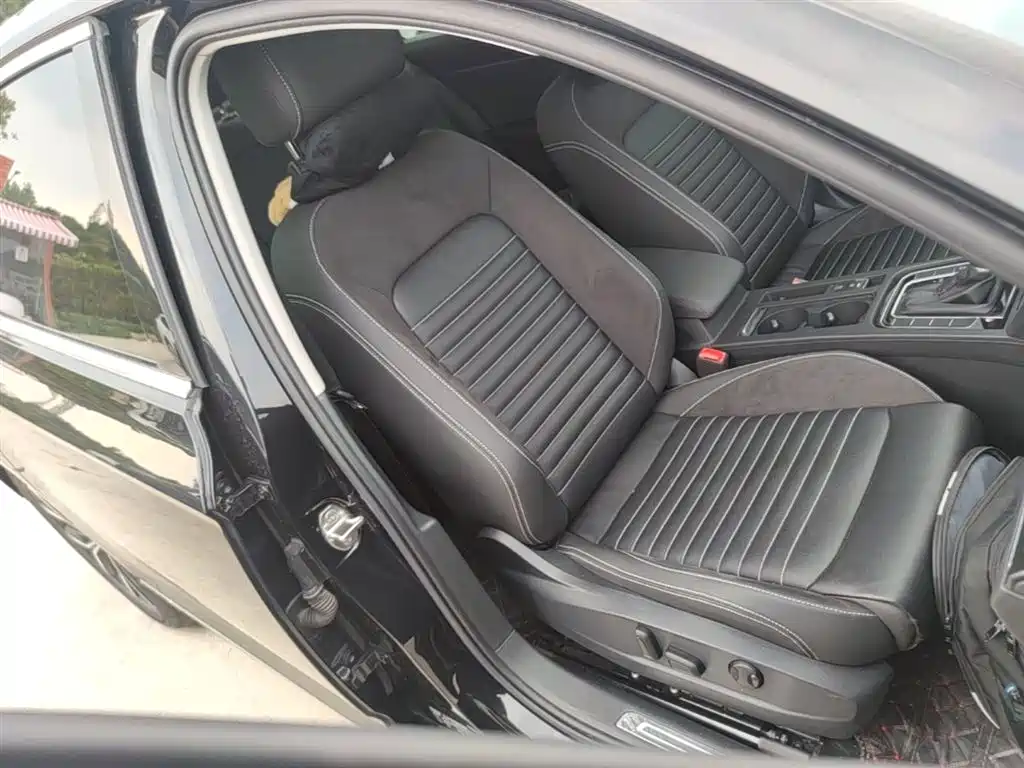 Volkswagen Magotan 2020 330TSI DSG Leading фото 25