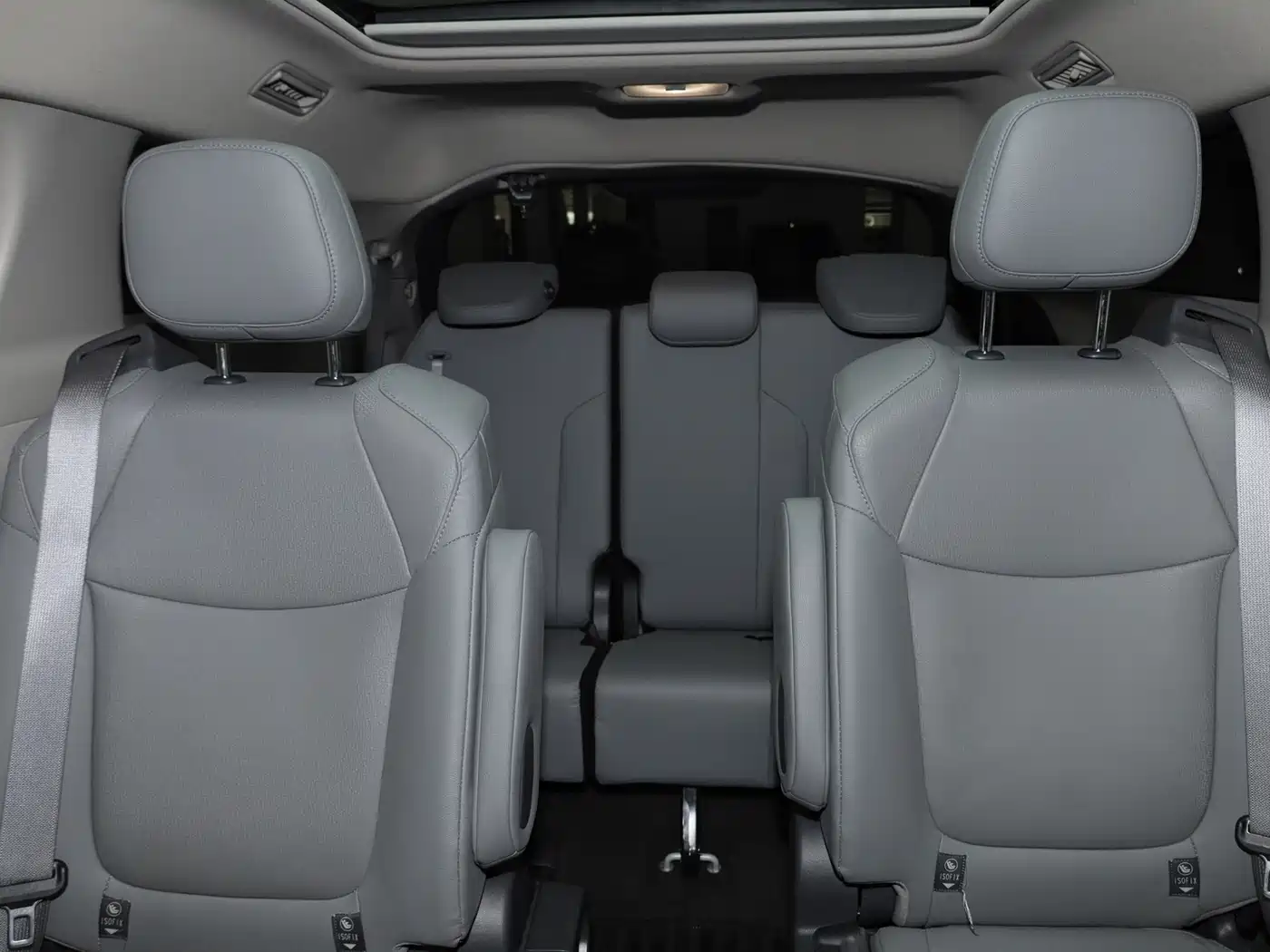 Toyota Granvia 2023 2.5L Hybrid Luxury Edition фото 30