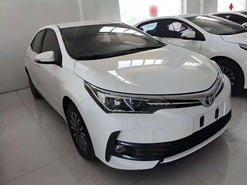 Toyota Corolla 2017 Facelift 1.2T S-CVT GL фото 4