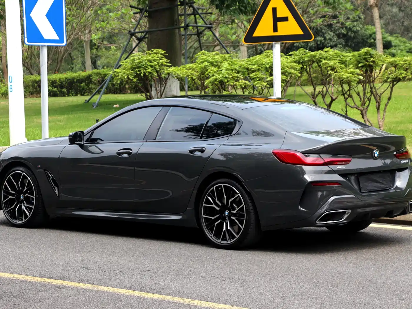 BMW 8 Series 2022 840i xDrive Gran Coupe M Sport Package фото 10