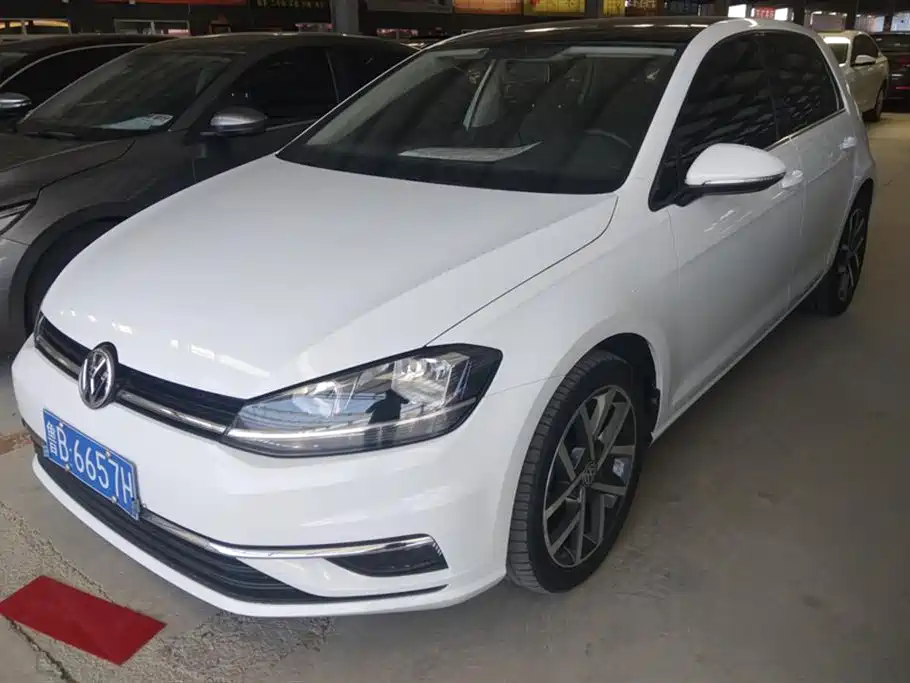 Volkswagen Golf 2020 Beloved Edition 200TSI DSG Comfort