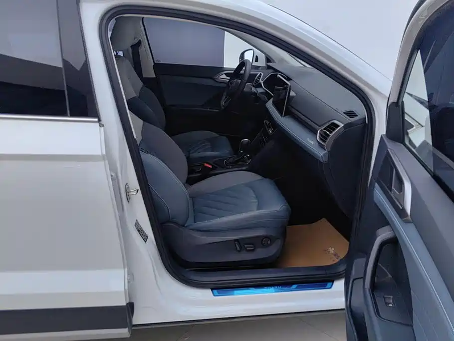 Volkswagen Tharu, миниатюра 8