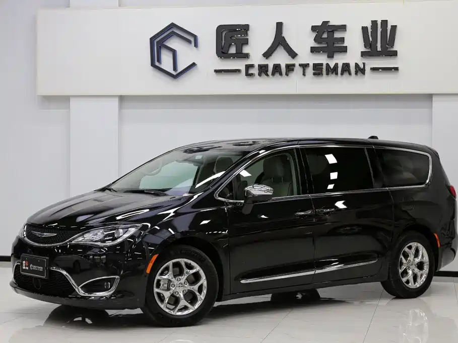 Chrysler Grand Voyager (Import) 2019 2017 3.6L Premium Edition