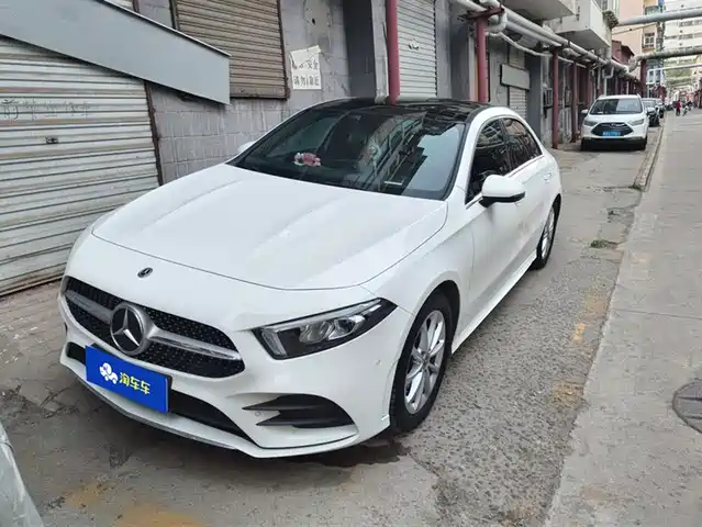 MERCEDES-BENZ CLASS A 2023