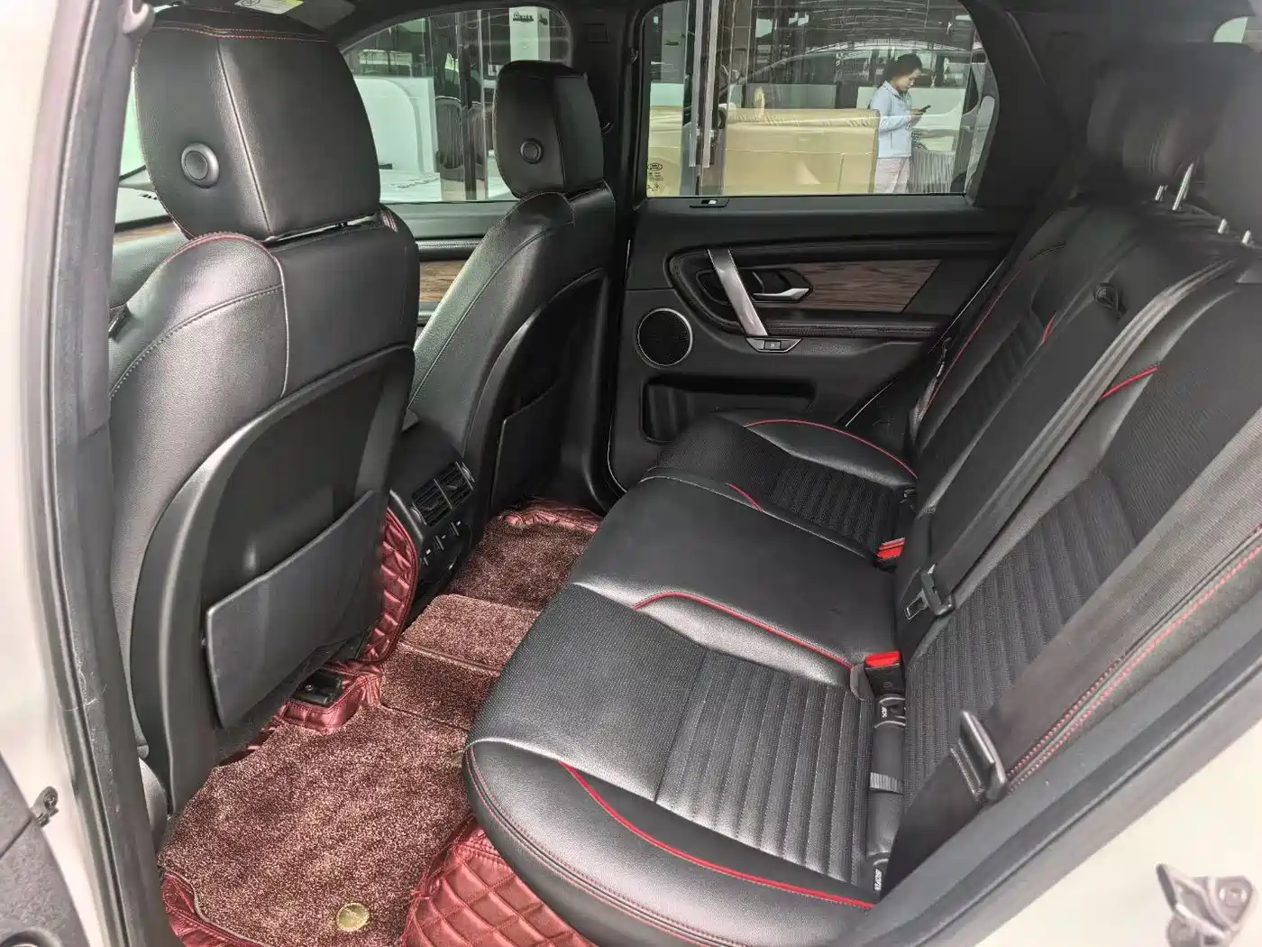 Land Rover Discovery Sport 2020 249PS R-Dynamic Performance фото 9