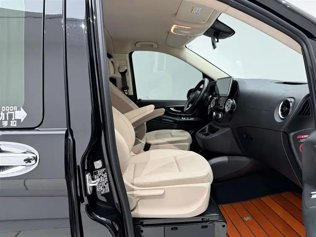 Mercedes-Benz Vito 2021 2.0T Business Edition 9-seater фото 19