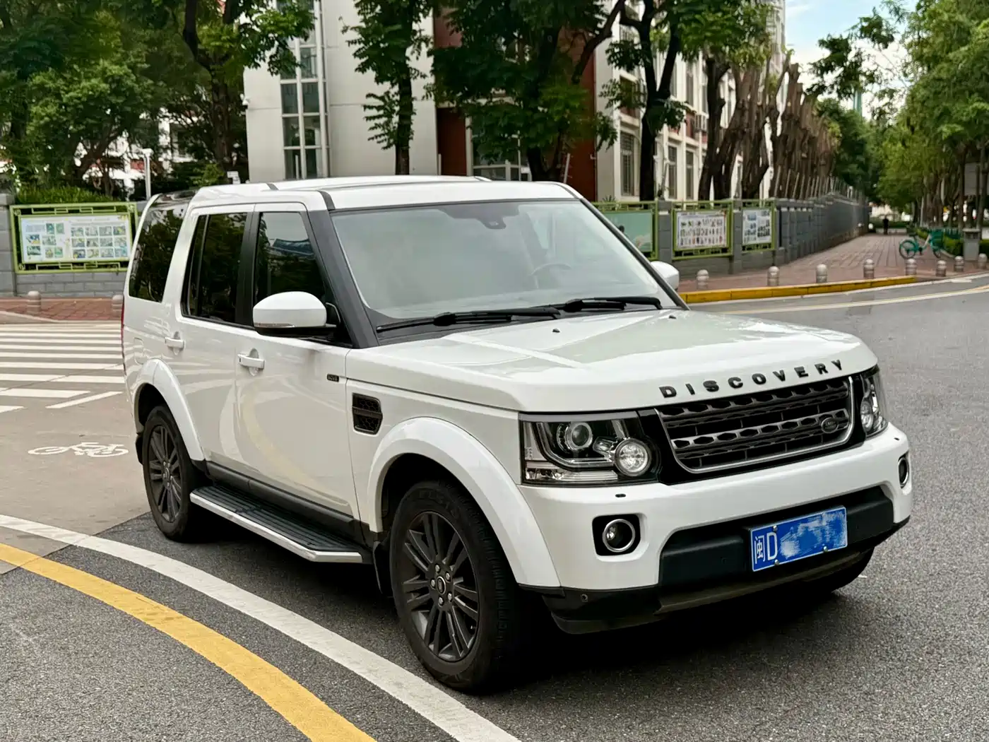 Фото 3 - Land Rover Discovery