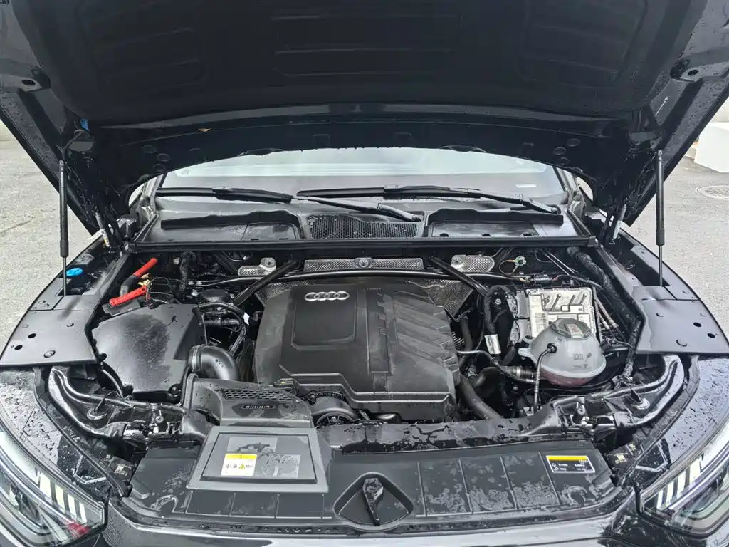 Фото 23 - Audi Q5L