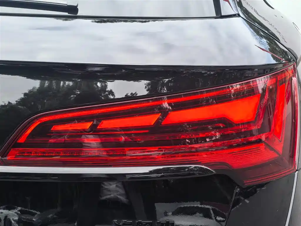 Фото 20 - Audi Q5L
