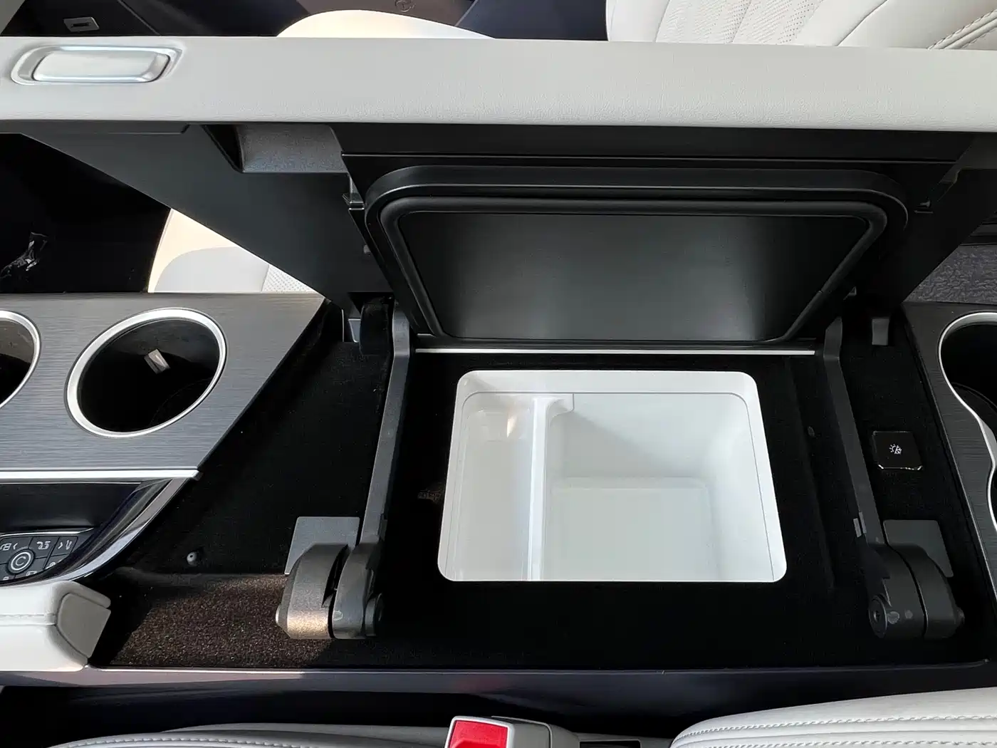 BUICK GL8 NEW ENERGY