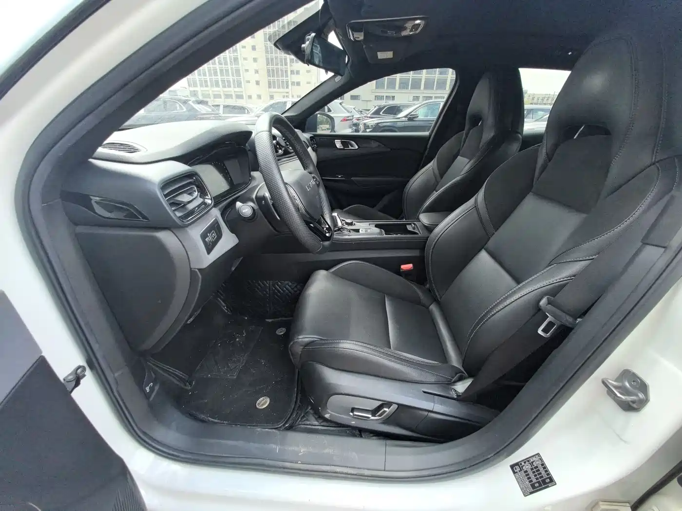 Lynk & Co 03 2021 2.0TD Auto Jin Plus фото 8