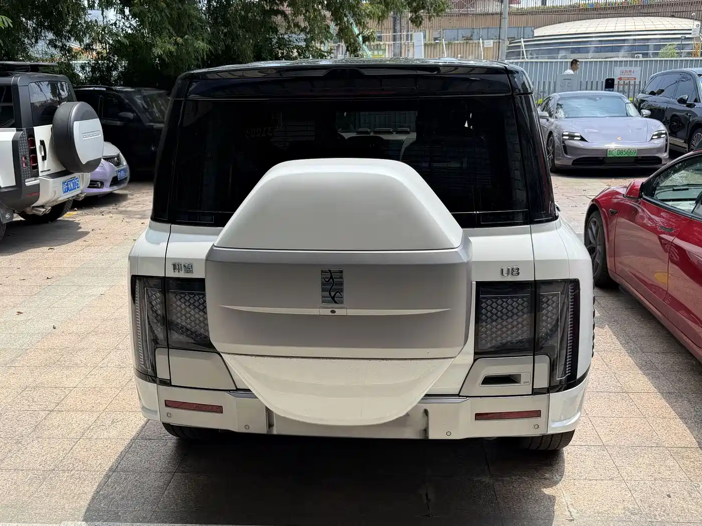 Фото 8 - Yangwang U8