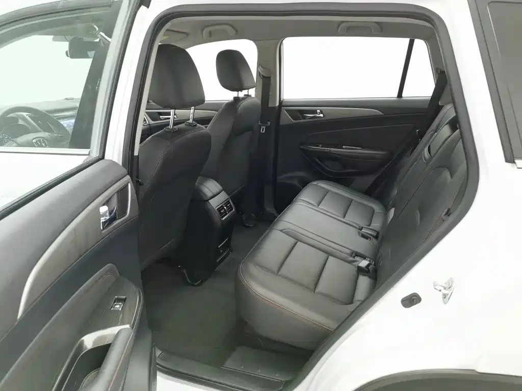 Photo 15 - Changan CS75