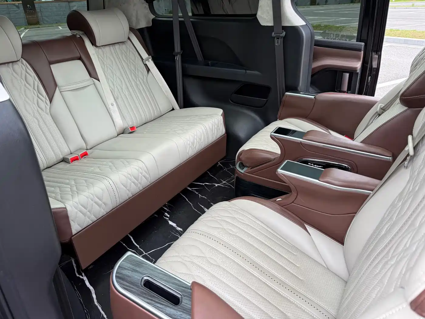 SAIC Maxus Maxus G20 2021 2021 PLUS 2.0T Gasoline Automatic Luxury Executive Edition